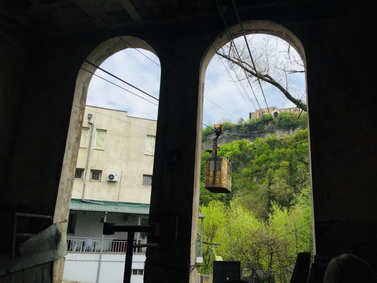 Butichi Guest House Chiatura ภายนอก รูปภาพ