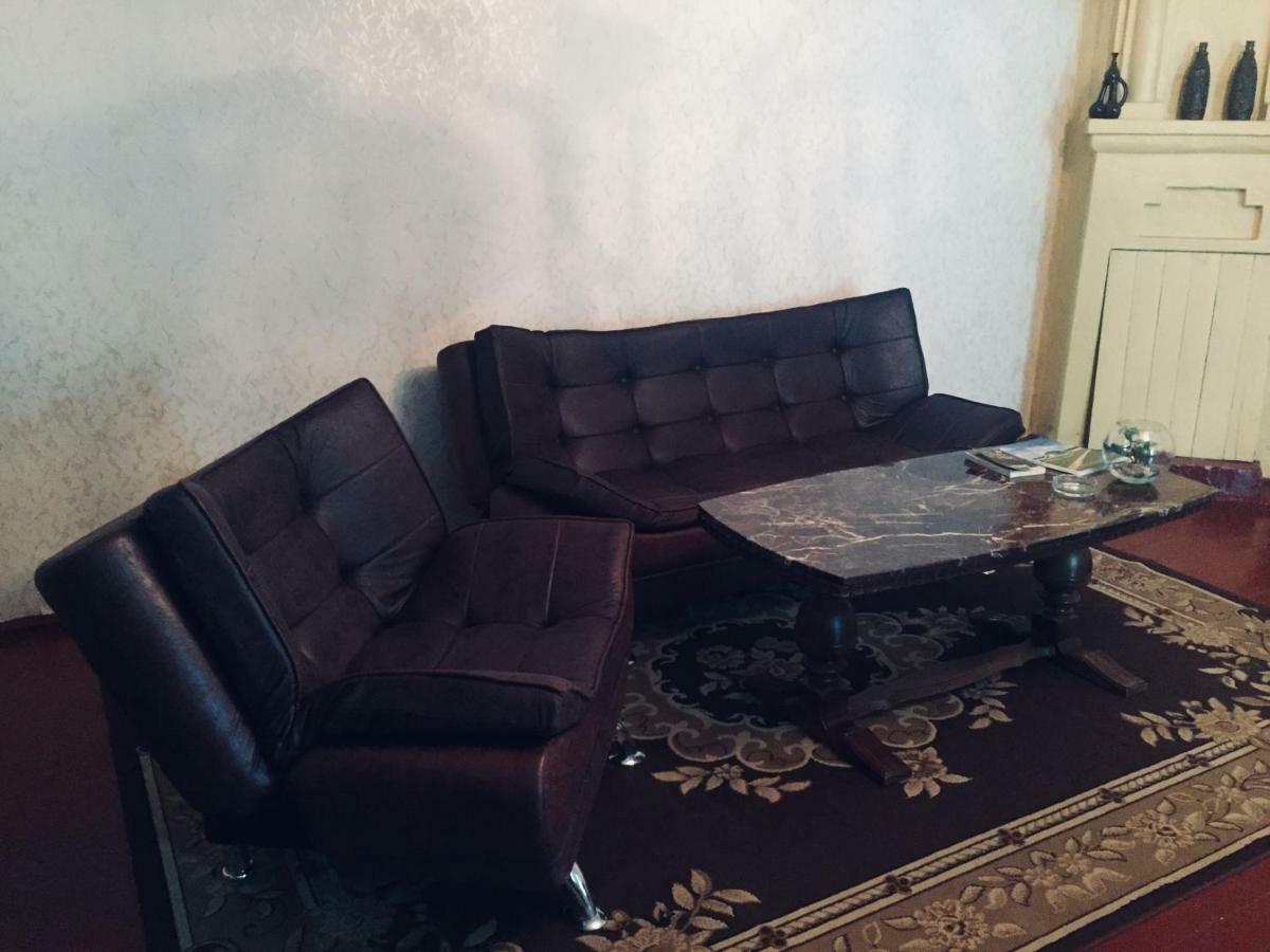 Butichi Guest House Chiatura ภายนอก รูปภาพ