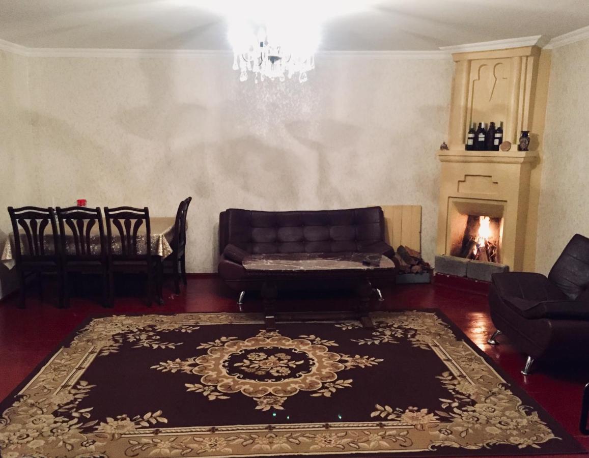 Butichi Guest House Chiatura ภายนอก รูปภาพ